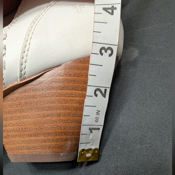 Frye Reina White Leather Pointed Toe Western Block Stack Heel Ankle Booties 9.5M - Picture 15 of 16